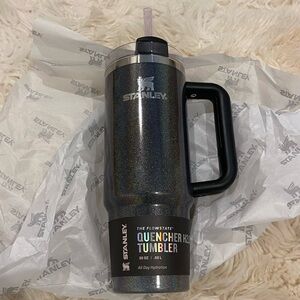 NIB Midnight Glitz Stanley Flowstate 30oz